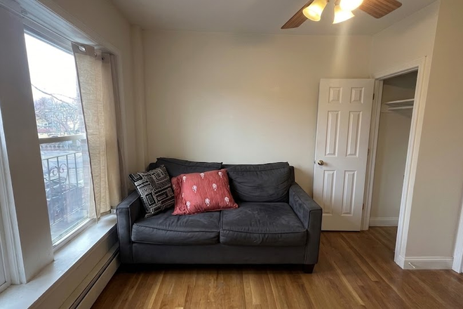 1 - SEPT 2026 – Beautiful East Boston 4 Bed / 2 Bath, Student OK, No Broker Fees! Apartments