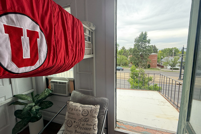 Bedroom - Affordable Private Girl Room only 2 block from U campus - Own Entrance/Shared Balcony Apartments