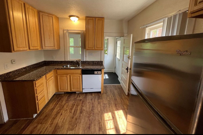 Kitchen - *2026 SPRING SUBLEASE ONLY*  ROOM IN HOUSE W/ HUGE YARD, CLOSE TO PEARL, HILL, & CAMPUS