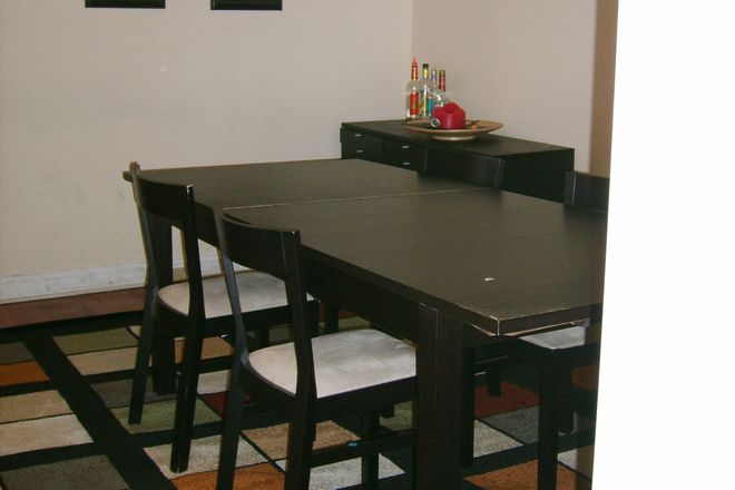 Dining Room - Fully Furnished 5BR, 2.5 Bath with Off-Street Parking in Manayunk Townhome