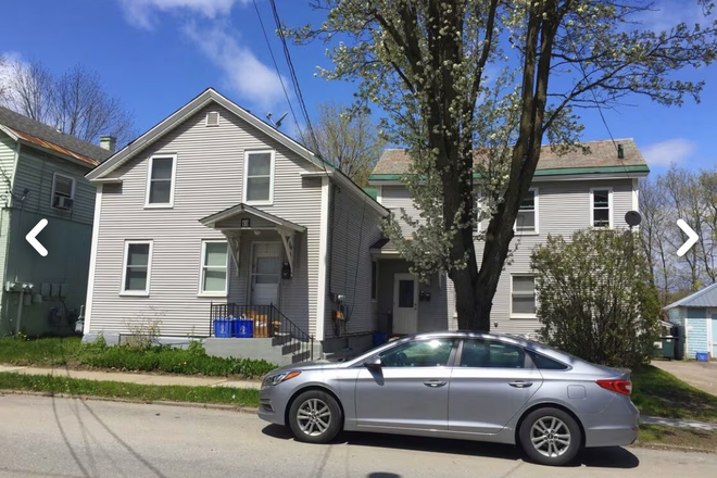 Outside Street View! - House close to campus and river!