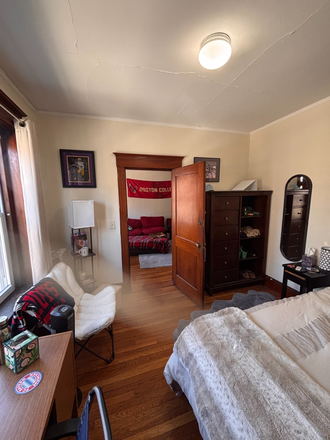 Bedroom - 3 Bed, 1 Bath. Close to BC Law and Main campus bus stops. ~5min walk of B,C,D Green line stop Apartments