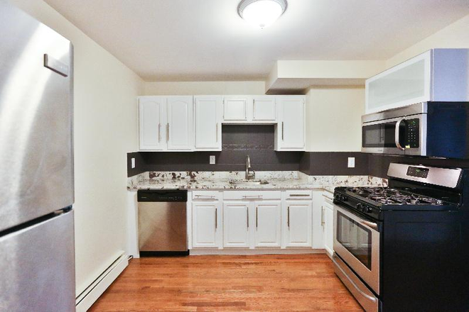 Kitchen - 4 bed in Jefferies Point available September 1! Apartments