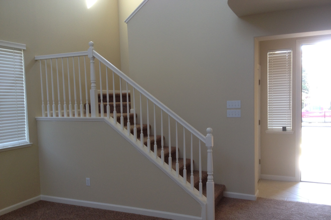 Stairs - Spacial single family house, close to UC Merced