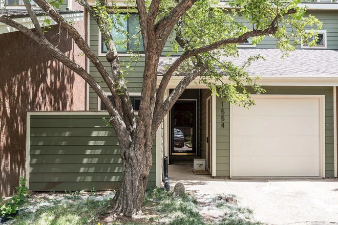 Front - 1 private bed/bath available in off-campus condo, all utils included in rent