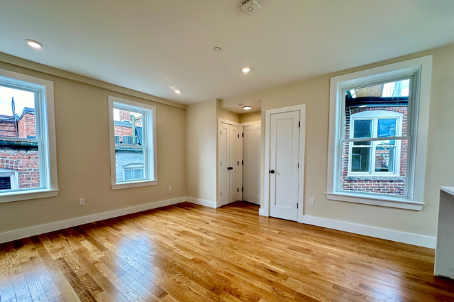 2 - JUNE 2026: North End. NEWLY RENOVATED. In Unit Laundry Apartments