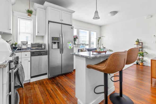 1 - Fantastic Medford 3 bed 1 bath | No Broker Fee Apartments