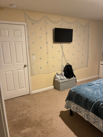 Bedroom - Mountaineer Village Apartments