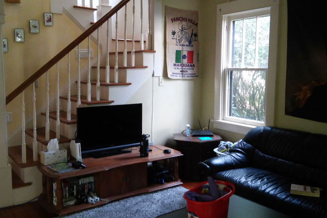 x - Cute 4 bedroom 2 bath home close to campus, loved by all