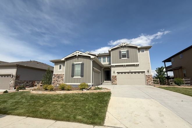 1 - AVAILABLE NOW: 853 Limestone Dr House