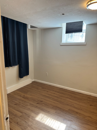 . - Spacious 4-bed 2-bath on Hemenway. Contact Will McGowan. 617.512.5822 Apartments