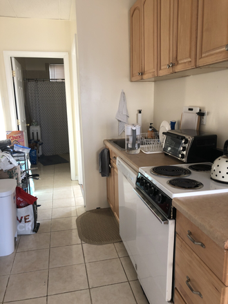 living - LOCATION!! SUNNY 2 BED WITH HEAT/HOT WATER INCLUDED! NO BROKER FEE, AVAIL 9/1/26!