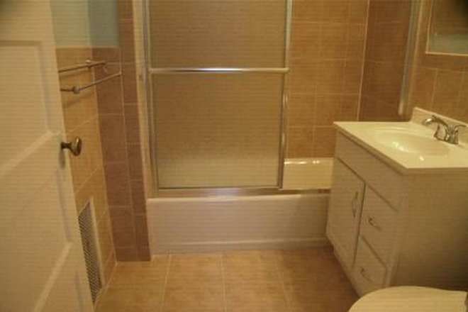 Bath - Boylston St Studio Back Bay Apartments