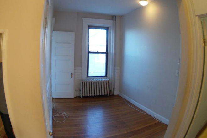 Bedroom - September 1! 2 bed in Kenmore Sq! Apartments