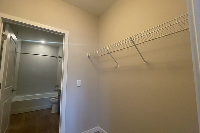 Closet - The Alloy Apartments