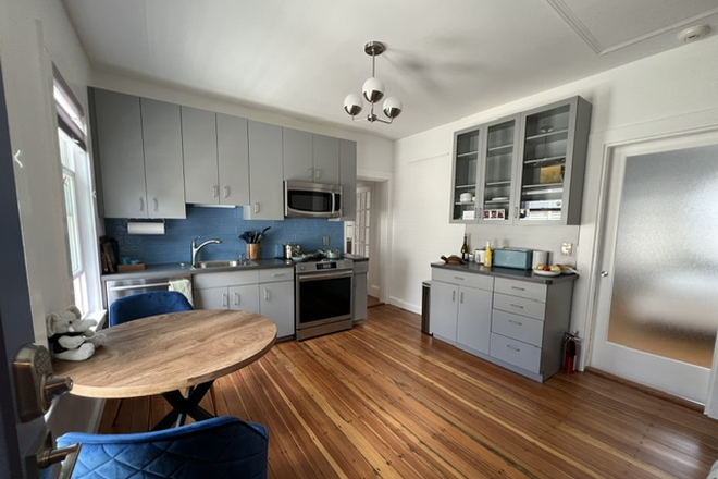 kitchen - Beautiful 2br 1 ba 1638 sq.ft in prime JP location. By owner. $3500/month Apartments