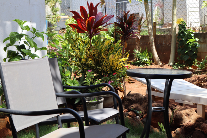 Outside Garden - Au's  Rentals