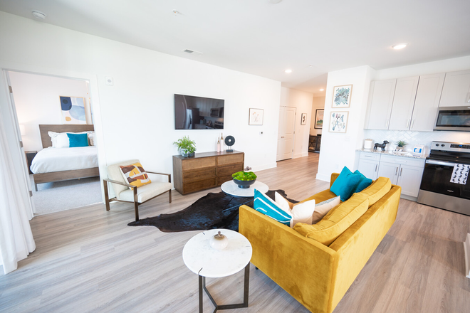 The Enzo at Ariston - The Enzo at Ariston Apartments