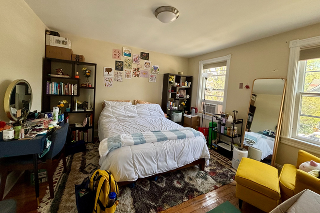 Bedroom - Room in shared home-Madison St-Princeton