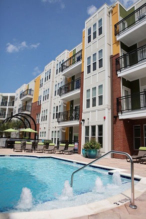 beatiful - Lease Takeover–1BR/1BA Apt in Raleigh–Two people can stay-per person $800