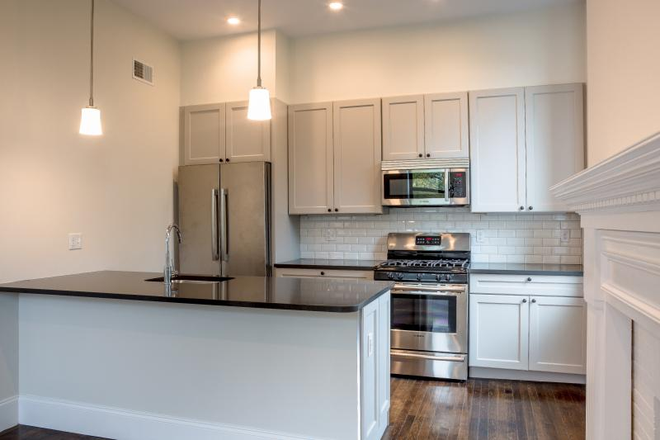 LIVING - GORGEOUS 2 BED/1.5 BATH AVAIL. 9/1/25!