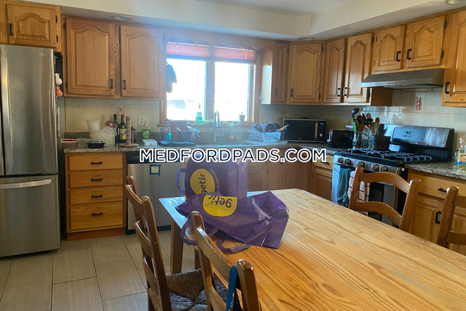 Kitchen - NO BROKER FEE! New 6/1/2026 Listing! 5 Bed 2 Bath on Bristol Rd. Apartments