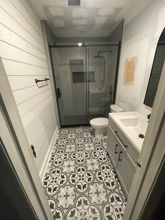 Bathroom just renovated. Will be painted. - One bedroom Carriage House