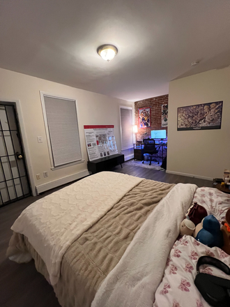 Bedroom from another angle - CONVENIENT & SPACIOUS Master Bedroom in Apartment (May-August)