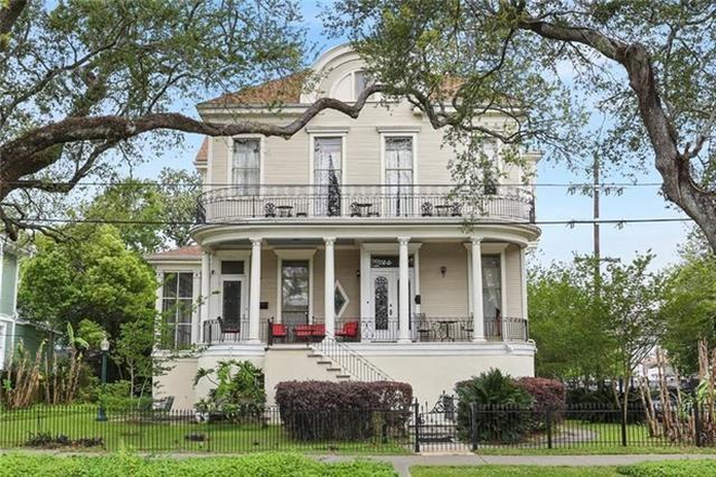 Front of home - Spacious 3bd/2bath Uptown less than 2 miles from Campus.