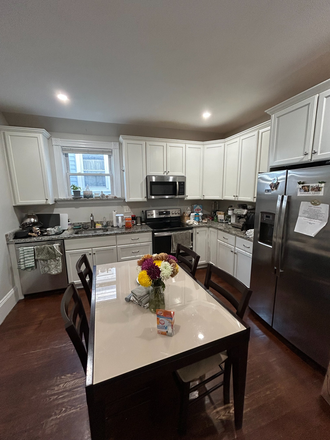 Kitchen - 5 Bed Available 9/1/26! *CONTACT NOAH 603-470-8181 Apartments