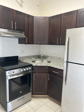 2 - AVAILABLE NOW! Sweet 1 bed/1 bath, Pets Friendly, close to MBTA, No Fee! Apartments