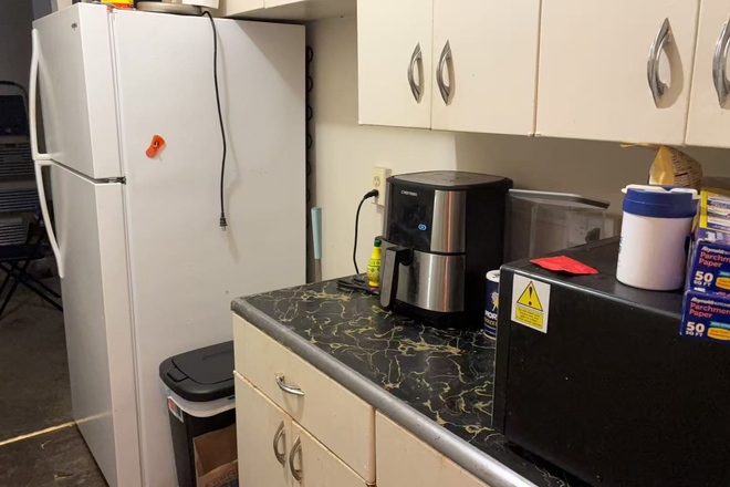 kitchen - Marylander Apartments
