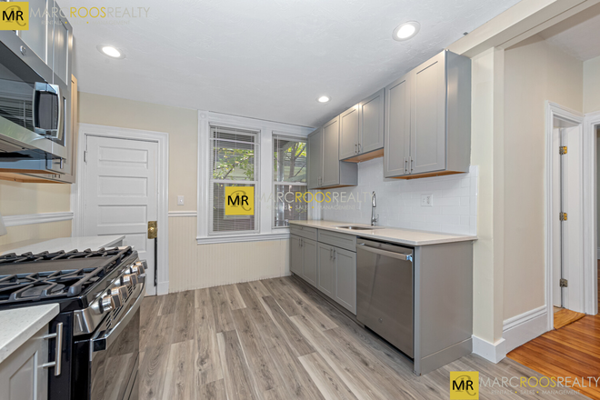 Call NOW for showings! 617-236-8600 - BRACKETT ST - NEWER CONSTRUCTION HIGH END 3BR/1BA W/ IN UNIT W/D, DW, DECK IN OAK SQ FOR *9/1/2025* Apartments