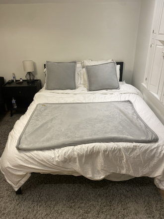 Queen Bed - Room Available for Sublet Near Emory University House