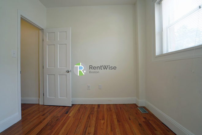 1 - Modern Allston 1BR Duplex at EVO | Heat, Hot Water & Electricity Included | No Fee Apartments