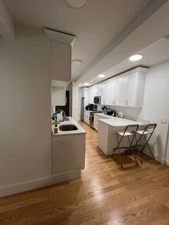 Kitchen - $1900 per room / 3br - 3-4 Person Apartment at 91 Westland Ave (SUMMER 1/2)