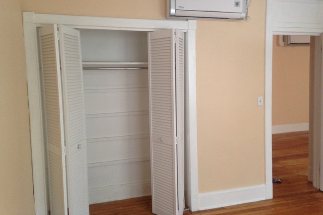 Bedroom - 2BR apt-Witherspoon St-Princeton