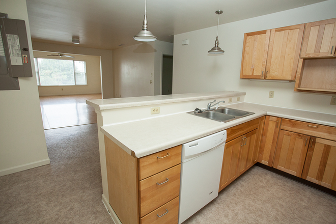 common area - 4 Bedroom Near EMU Apartments