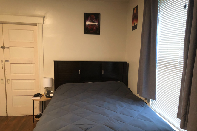 Bedroom - 2334 Victor St. Townhome