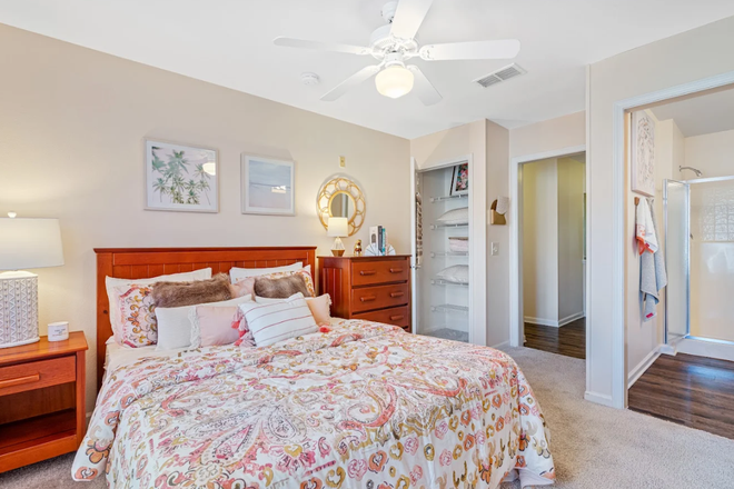 Bedroom - Urgent Sublease 1 x 1 in a 2 x 2