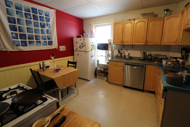 2 - Conveniently located 3 bed plus study Apartments