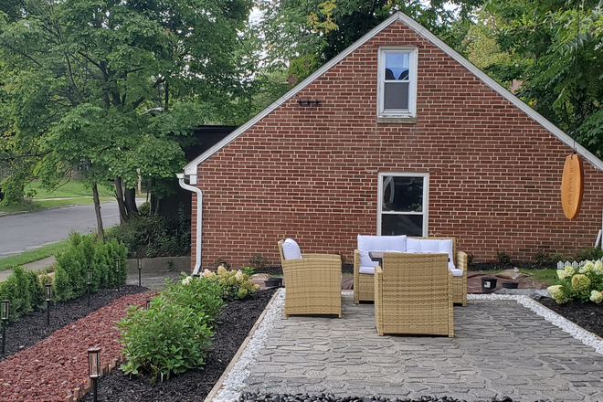 Backyard Patio - Close to Case, CCF, UH - RTA is a 1 min. walk (Utilities & Parking Included)