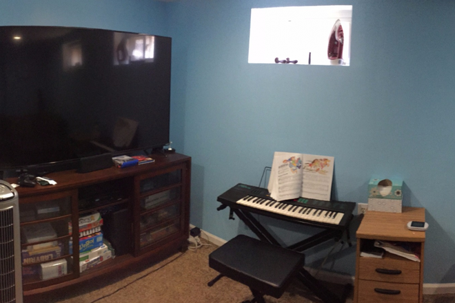 Bedroom - Cozy, Convenient House For Rent