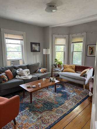 Living Room - Lovely 2 bed, 1 Bath, 1 Study Apartments