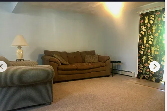 Lower level living area - Second Semester Rental in Narragansett House