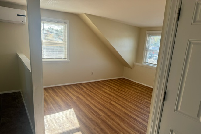 living room - 2-BR on State Rd (Rt. 6) just down the road from campus Duplex