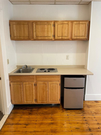 KITCHENETTE - NO BROKER FEE - REMODELED STUDIO APARTMENT AT 272 NEWBURY ST AVAILABLE SEPTEMBER 1, 2026