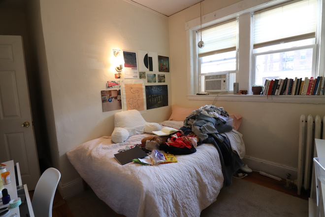 bedroom - Awesome Brookline 4 bed with heat/hot water included! Apartments