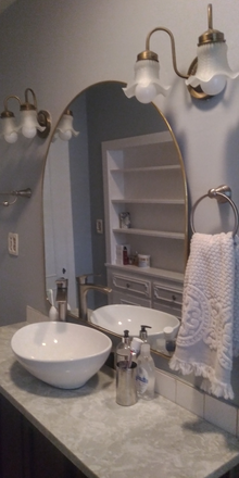 Bathroom - One bedroom in furnished 2 bedroom apartment, very quiet