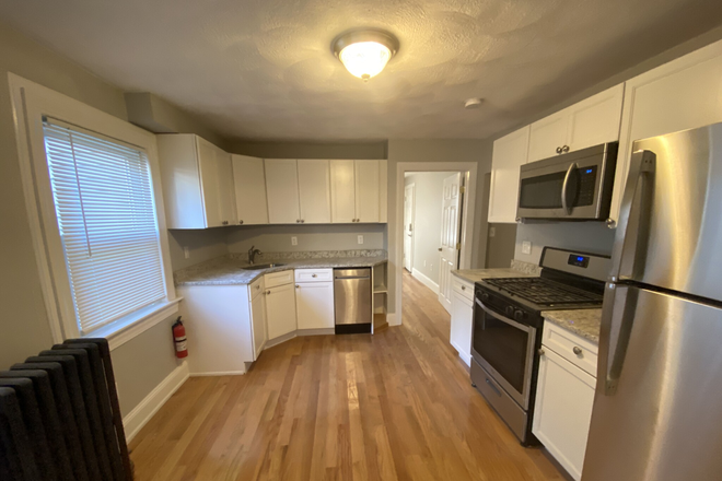 Kitchen - Renovated 2 Bed/1 Bath in Davis Square – In-Unit Laundry & Parking Available!